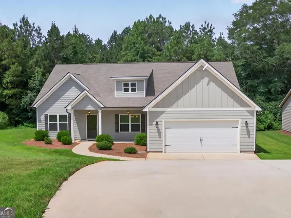 137 Holtz Dr, Carrollton, GA 30117
