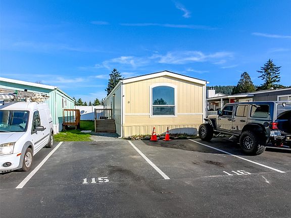 2nd image of 210 37th St SE #8