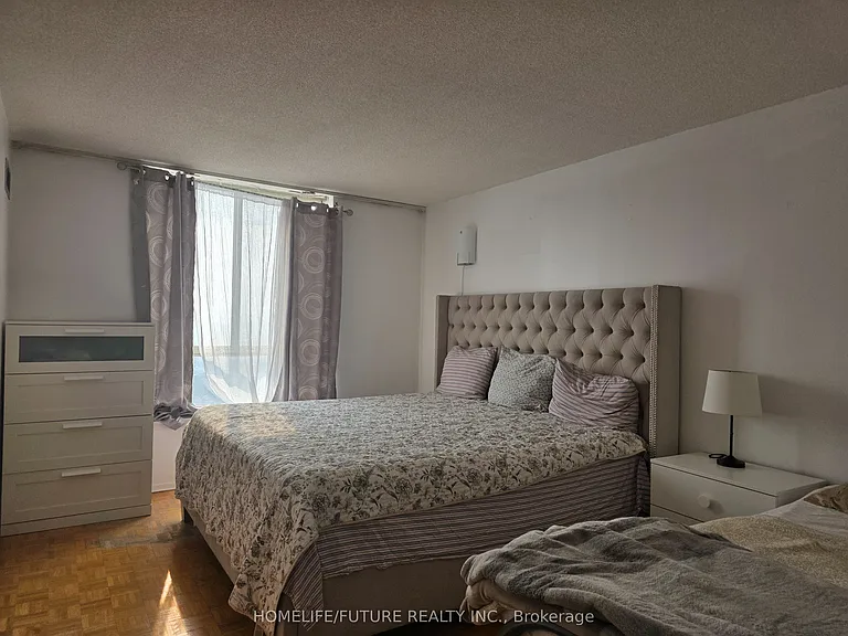 2470 Eglinton Ave W #1203 — Photo 10