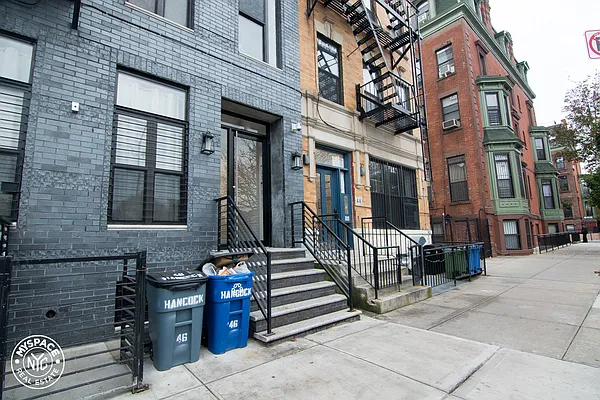 Rented by MySpaceNYC | media 7