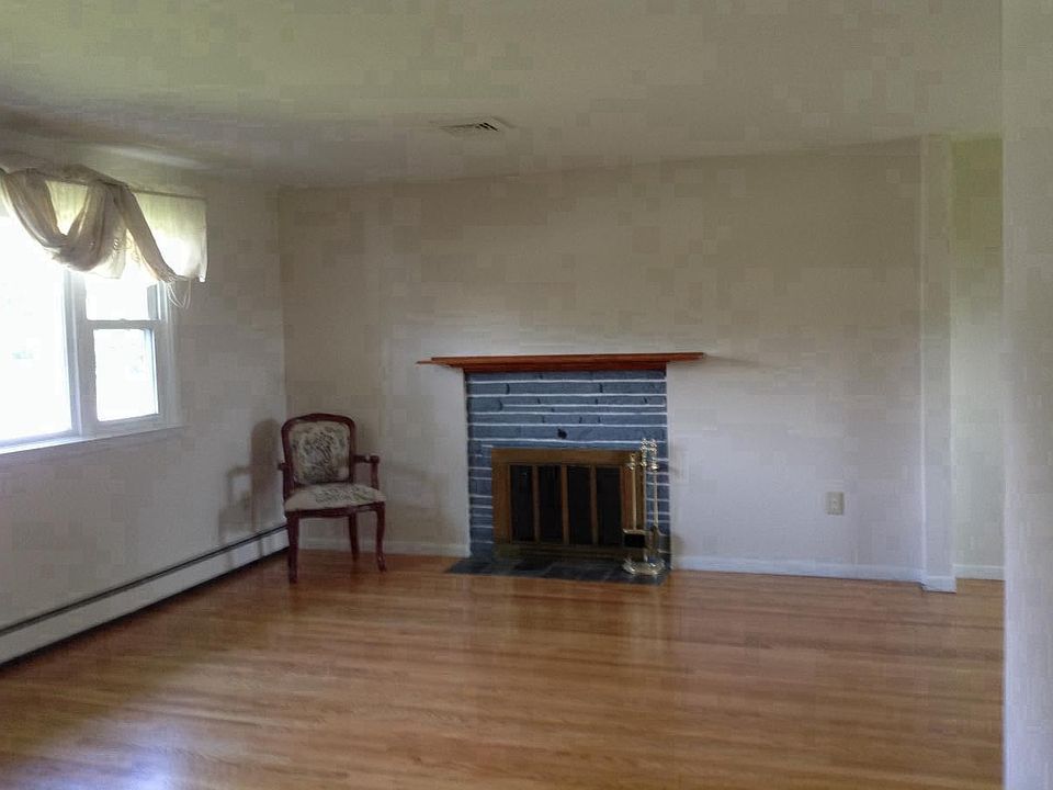 1st image of 4610 Charles St