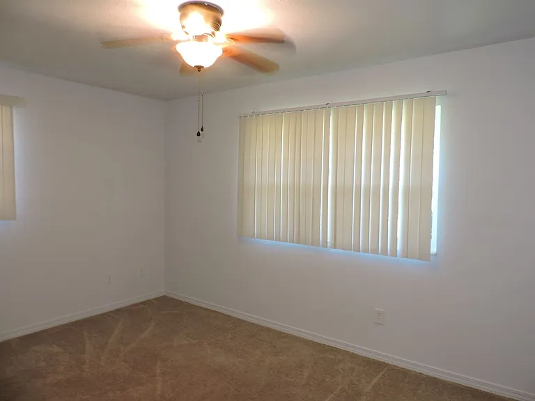 1070 Sagebrush Trl — Photo 15
