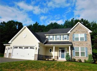 1029 Warters Cv, Victor, NY 14564