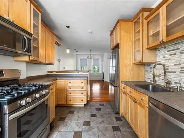 23 Netherlands Rd #1, Brookline, MA 02445