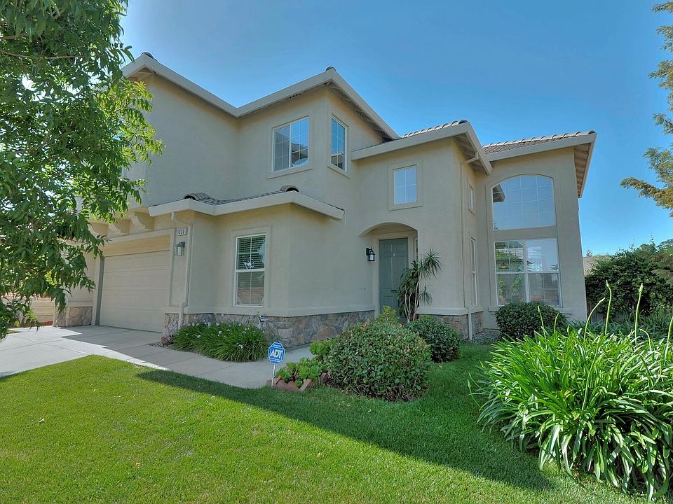 1st image of 1000 Carpinteria Dr