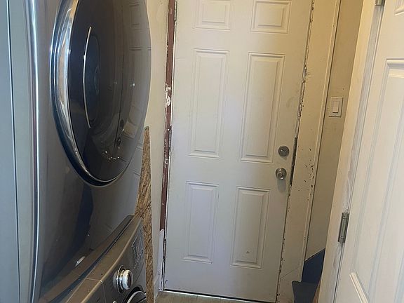 3rd image of 194 Adams Street