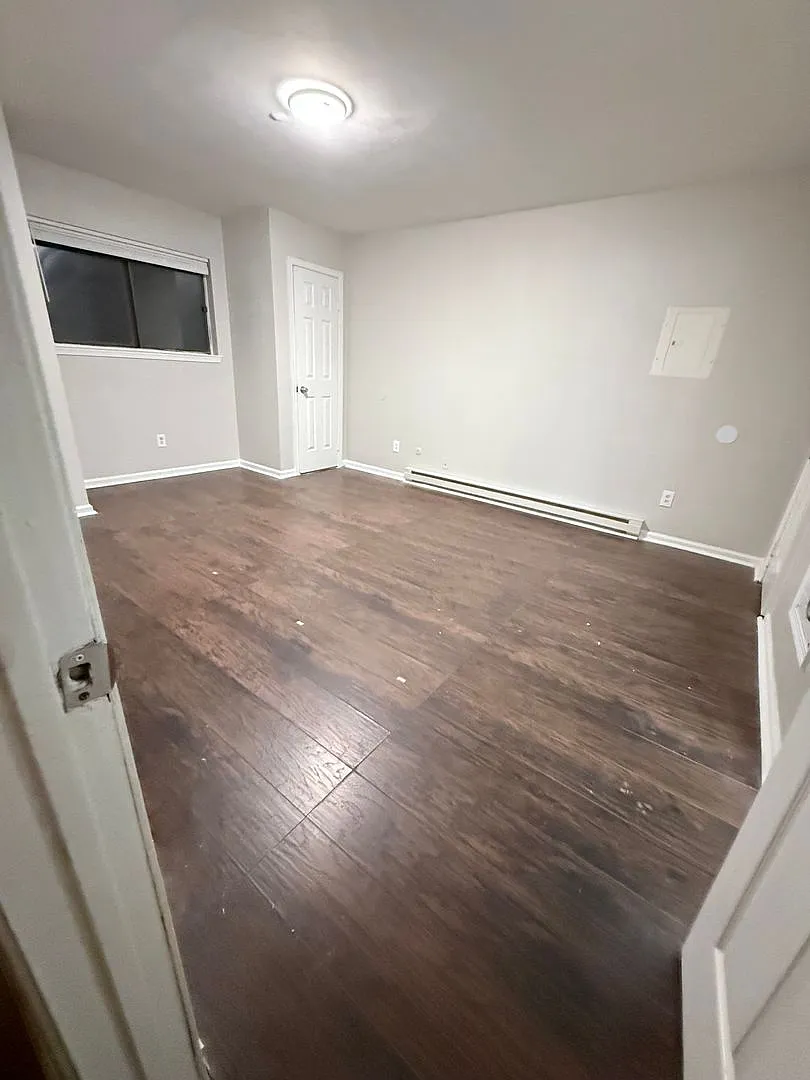 326 Ashlawn — Photo 3