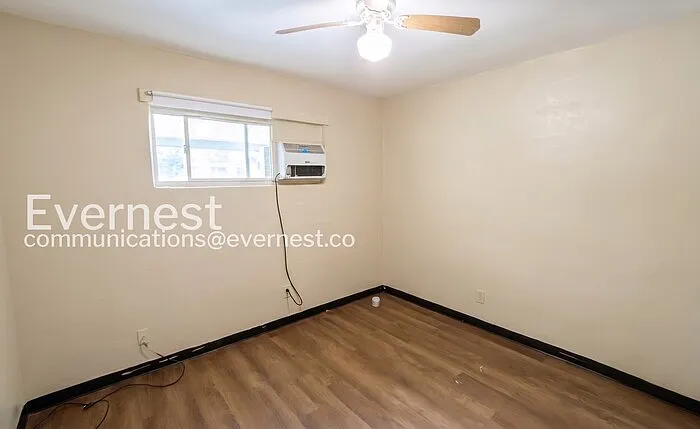 413 N Hawthorne St #B — Photo 8
