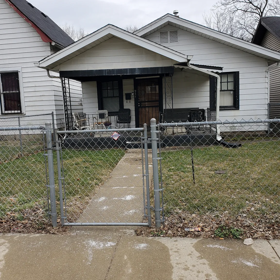 951 W 26th St photo 1