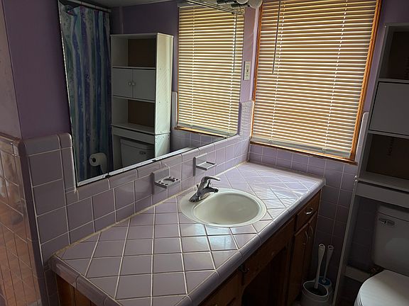 5th image of 308 N 1st St