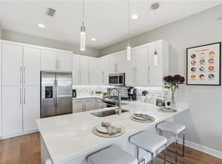 11394 Jacaranda DR, NAPLES, FL 34120