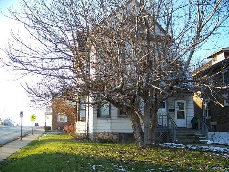 1st image of 404 N 8th Ave #A