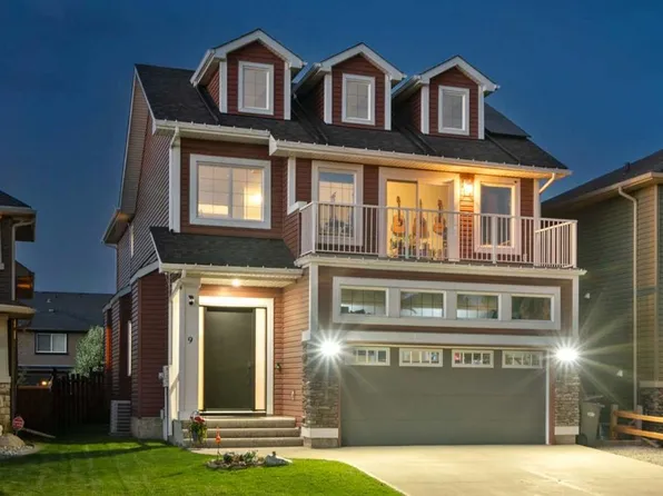 9 W Westridge Way, Okotoks, AB T1S 0K1