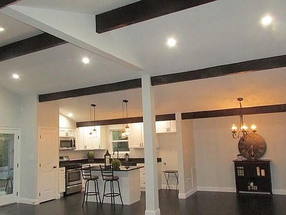 5th image of 1505 Blackwood Dr