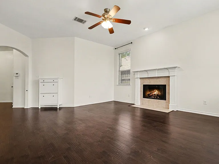 1707 Briarhollow Dr — Photo 17
