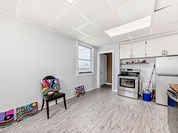 4th image of 5015 49th Ave #5013