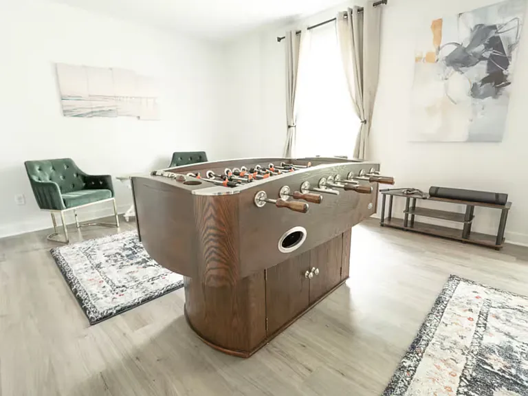 418 Moseley Dr — Photo 18