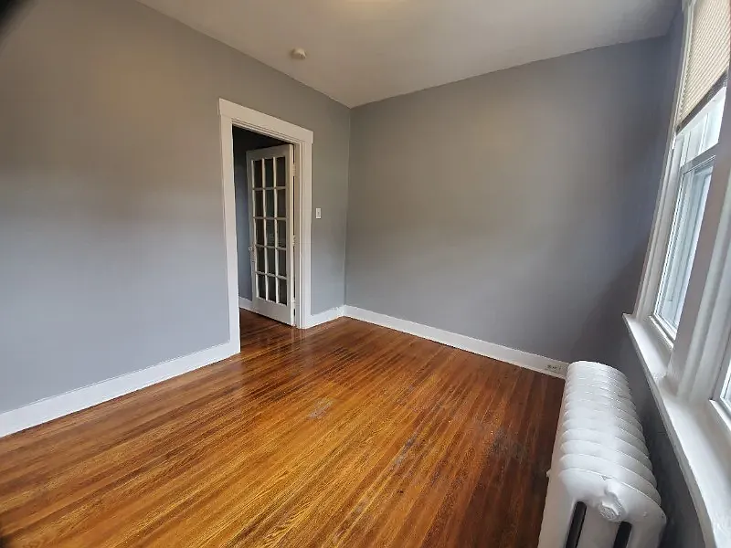 Building Photo - 1207 Kelton Ave #6