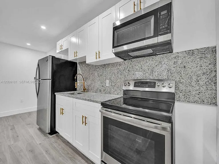 5740 Mayo St — Photo 19