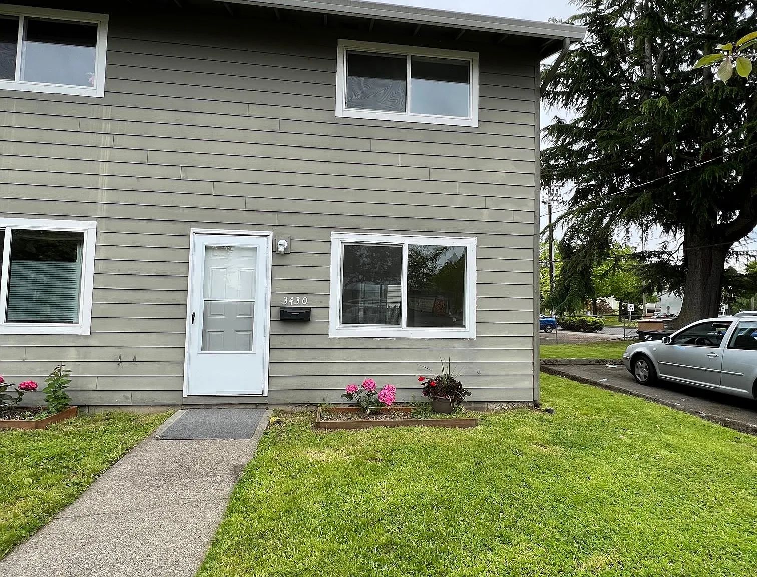 3430 SE 53rd Ave — Photo 1