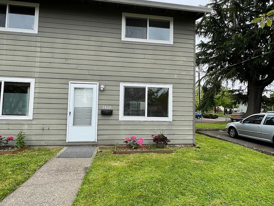 3430 SE 53rd Ave