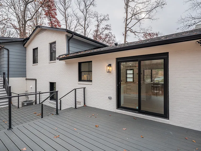 1704 Inglewood Dr — Photo 32