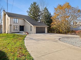 945 Wilson Rd, Fall River, MA 02720