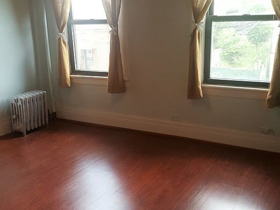 5th image of 3043 32nd St APT 2