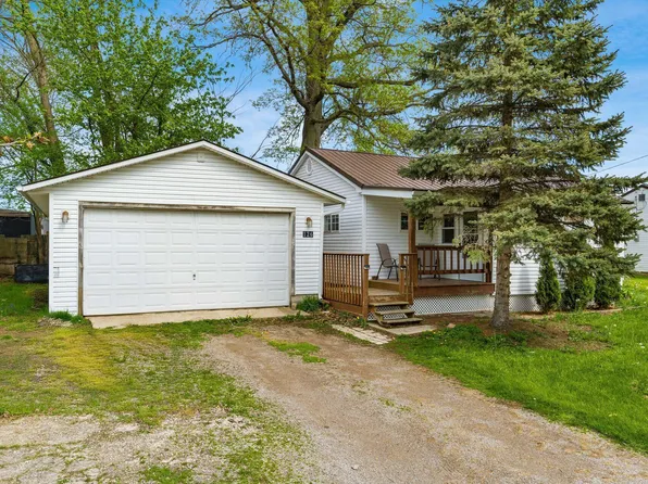 126 Cliff St, Buckeye Lake, OH 43008
