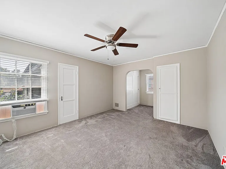 1402 N Mansfield Ave #1/2 — Photo 11