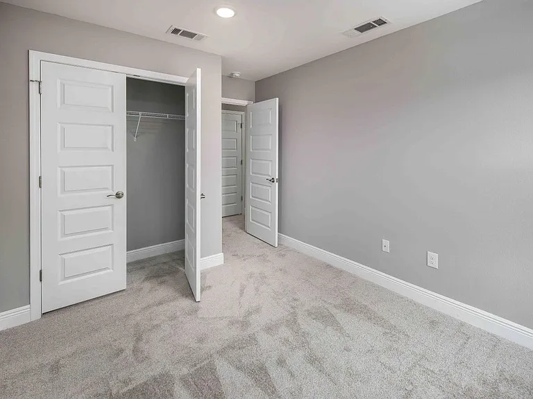 319 Carmel Dr #15 — Photo 24