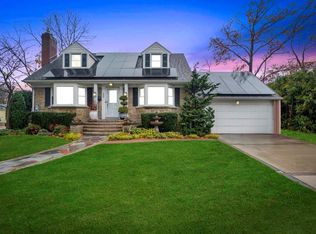 82 Cornwell Ave, Valley Stream, NY 11580