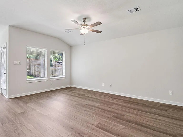 1522 Copeland Dr — Photo 7