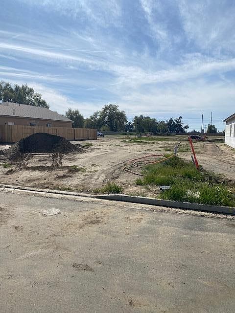 2nd image of 1173 S Creekside Place E