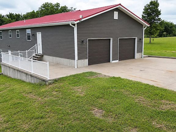 4th image of 1738 E 400th Road