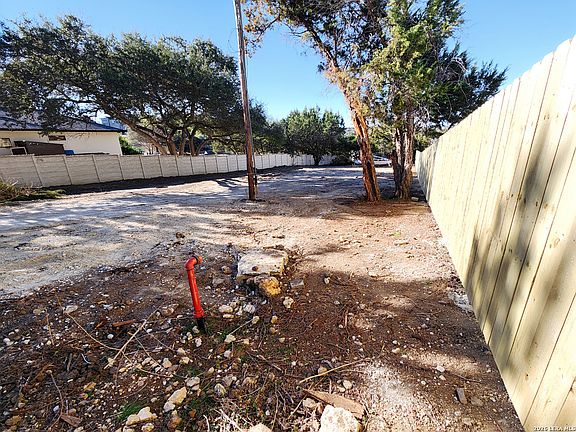 2nd image of 162 Tropical LOT 1