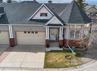 17 S Prestwick Pond Ter SE, Calgary, AB T2Z3Z7