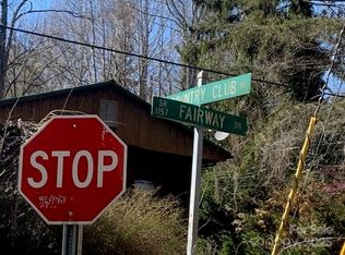 Country Club Rd #A-B, Hendersonville, NC 28739