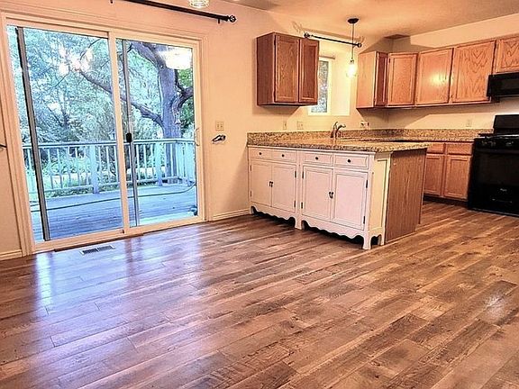 3rd image of 3114 Clover Hills Cir