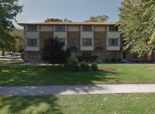 2628 Harlem Ave, Riverside, IL 60546