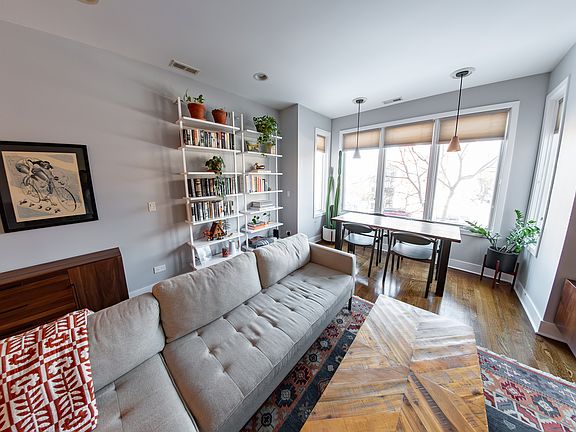 5th image of 1134 N California Ave APT 201