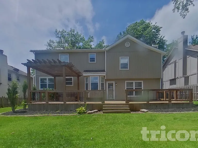1404 S Montebello St — Photo 25