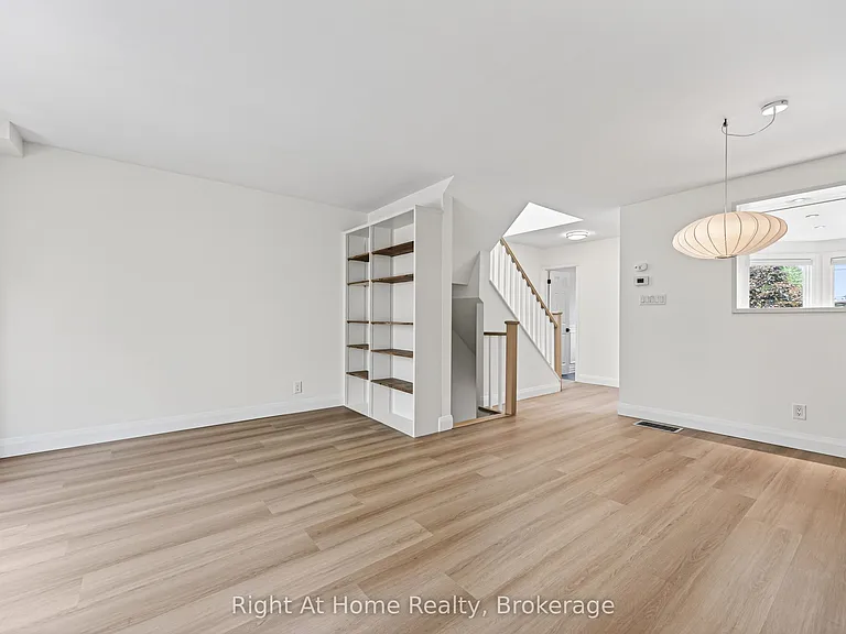 109 Brant St — Photo 29