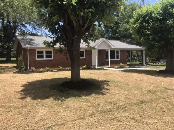 312 Dearman St, Smithville, TN 37166