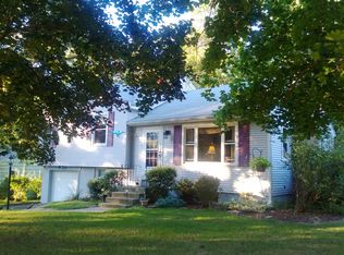 20 Penrose Dr, West Springfield, MA 01089