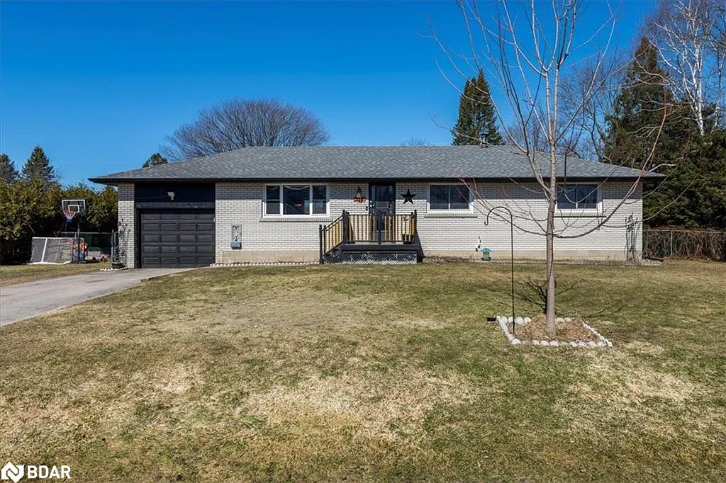 235 McGeorge Ave photo 1