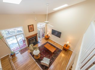 009 Lockley Ct, Mountain Lakes, NJ 07046