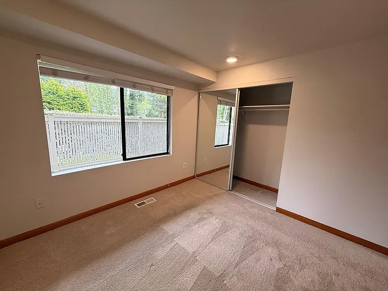 9805 NE 124th St #107 — Photo 15