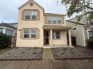 2527 N Village Dr, Santa Rosa, CA 95403