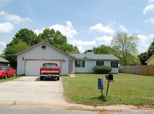 206 Meriwood Dr, Warner Robins, GA 31093